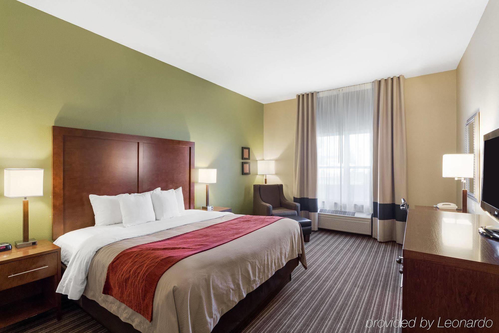 Comfort Inn & Suites Fayetteville-University Area Ngoại thất bức ảnh