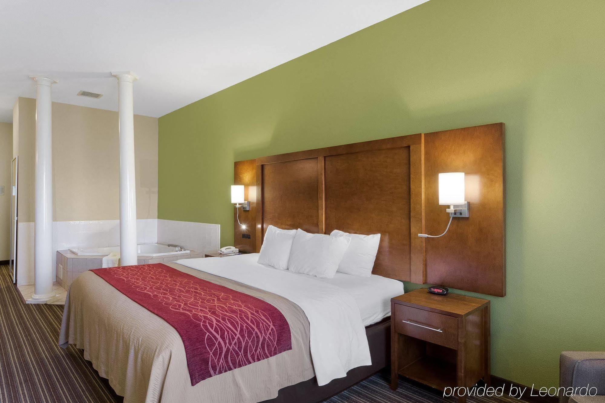 Comfort Inn & Suites Fayetteville-University Area Ngoại thất bức ảnh