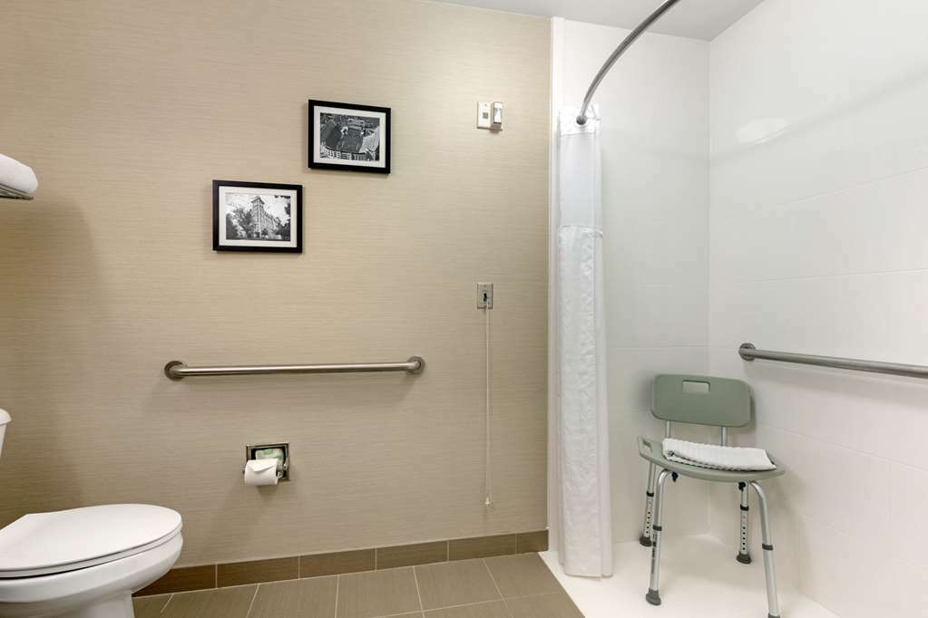 Comfort Inn & Suites Fayetteville-University Area Phòng bức ảnh